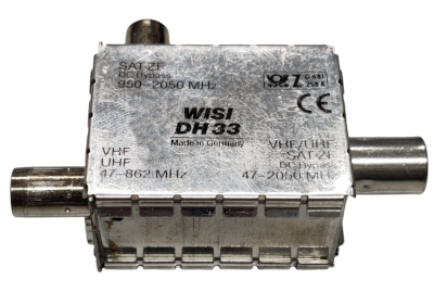 2-osainen yhdyssuodin 47-862MHz/950-2250MHz *