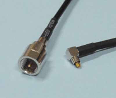 GMS-sovitusjohto FME-liitin uros/MC-CARD-liitin 0,3m