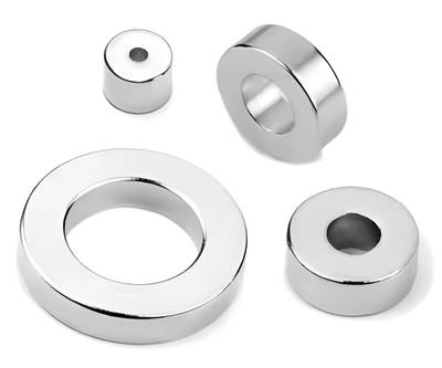 Pyöreät neodyymimagneetit reiällä