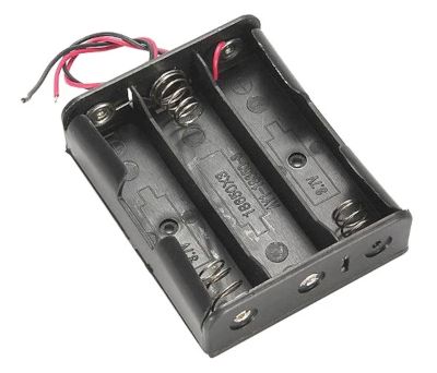 Paristopidin johdoilla 3x18650