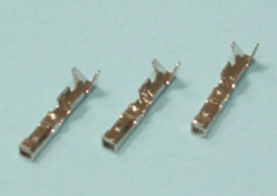 Kosketin naaras CH-liitinrunkoon tinattu