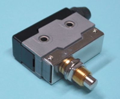 Rajakytkin painonapilla, kierrekiinnitys, 10A 250Vac