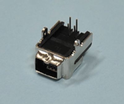 FireWire-runkoliitin piirilevylle 4-napainen