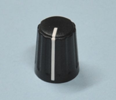 Laitenuppi muovi 6mm/13,5mm musta