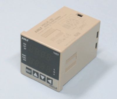 Ohjelmoitava digitaalinen ajastin 12-48Vac/dc 1 vaihtokosketin *