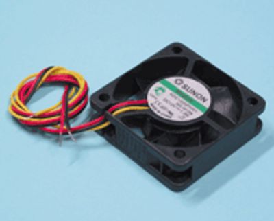 DC-laitetuuletin takometrillä 50x50x15mm 12Vdc