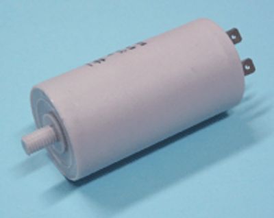 Moottorikondensaattori 18uF 450Vac M8