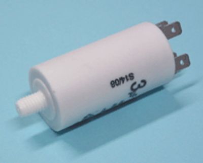 Moottorikondensaattori 4,5uF 450Vac M8