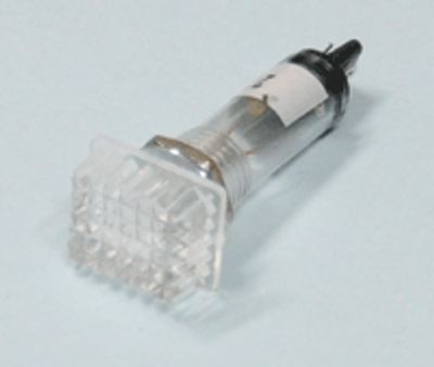 Hohtolamppukaluste 230Vac kirkas 10mm