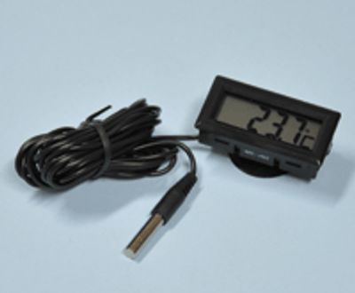 Digitaalinen lämpömittari paneeliasennus -50...+70 °C