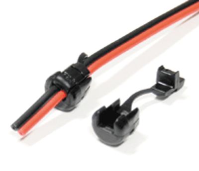 Kaapeliläpivienti 2,3x4,5mm musta