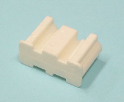 Peitekansi ST18-sarjan urosliittimille