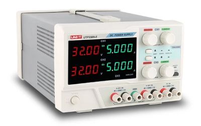 Säädettävä laboratorioteholähde 2x0-32V 2x0-5A lineaarinen