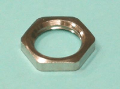 Kiinnitysmutteri M8-paneeliasennusliittimille