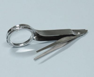 Pinsetit suurennuslasilla